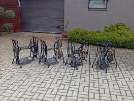 Senovinės atrestauruotos gražios siuvimo kojos