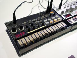 Korg Volca Keys, Beats, Bass