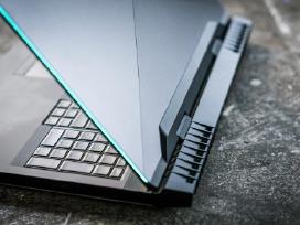 Dell Alienware 17 R4 + Naujas 007first Light