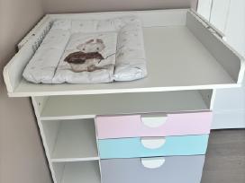 Patogus Ikea vystymo stalas su stalčiais