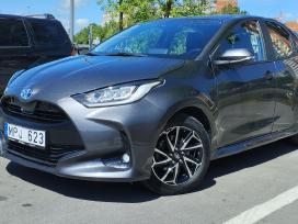 Toyota Yaris Hybrid 2023m.