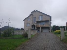 Parduodamas mūrinis namas Telšiuose