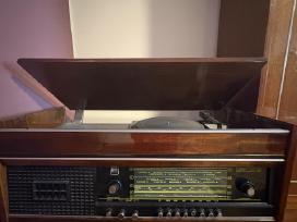 Radiola „ural-114“ su vinilinių plokštelių grotuvu
