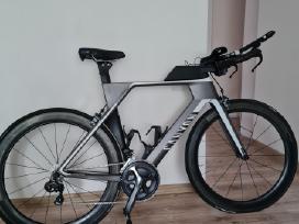 Canyon Speedmax CF 9.0 Di2 triatlono dviratis