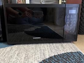 Parduodama naudota „samsung“ mikrobangų krosnelė.
