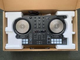 Native Instruments Traktor Kontrol S2 Mk3 Dj