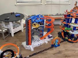 Hot Wheels Garage trasos – puiki būklė, su Dėžėms
