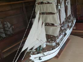 Burinio laivo modelis