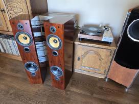 Bowers & Wilkins P5