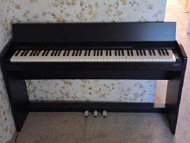 Roland F-130r skaitmeninis pianinas