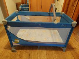 2 aukščių lovytė-maniežas su čiužiniu Baby Design