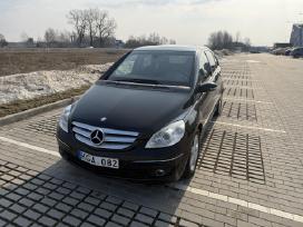 Mercedes Benz B180