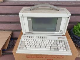 Compaq Portable III ir Powerbook 150.
