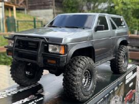 Traxxas trx4 Nissan pathfinder