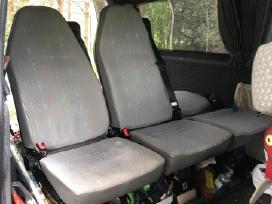 VW T5 Transporter sedynes