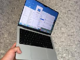 MacBook pro 14'' m3pro/18gb/512 93% bat