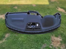 Volvo XC 40 priekinė panelė