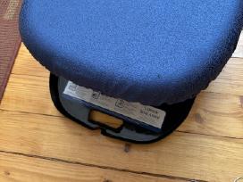 Uneasy Seat Assist – pagalvė, padedanti atsistoti