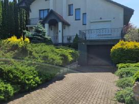 Utenos centre gamtos apsuptyje gyvenamas namas