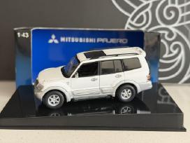 Mitsubishi Pajero 1:43