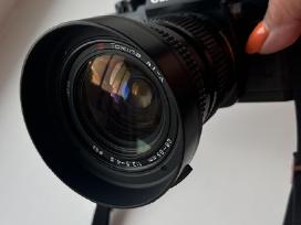 Juostinis fotoaparatas su objektyvu