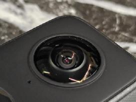 Insta360 X2