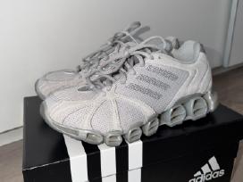 Moteriški „adidas“ sportbačiai