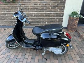 Piaggio Vespa 49cc, motoroleriai / mopedai