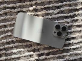 iPhone 15 pro max 512gb (87%) battary life.