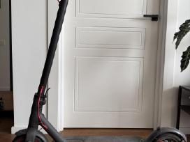 Xiaomi Mi Electric Scooter Pro