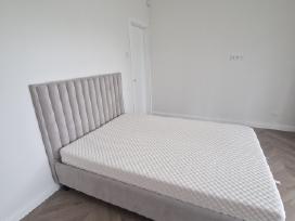 Dvigule lova su patalynes deže