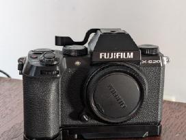 Fuji x s20 komplektas + objektyvai