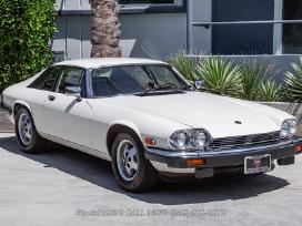 Jaguar xjr kapotas.