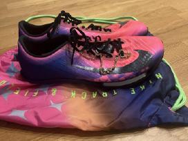 Nike max fly startukai