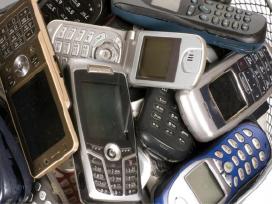 Gal kas dovanoja senus ,neveikiančius mob. telefon