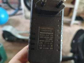 Elektrinis paspirtukas Razor E300
