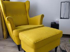 Ikea Strandmon geltonas fotelis su pufu