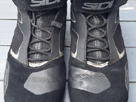 Sidi moto batai