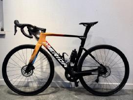 Merida Reacto 5000 Bahrain Team Replica Carbon