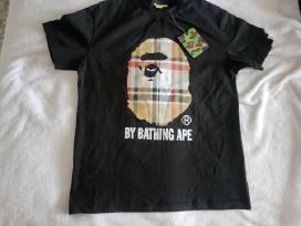 A Bathing Ape ( Bape) maikutė