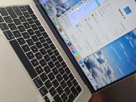 MacBook air 15-inch M3 2024