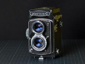 Yashica-c