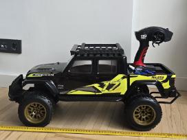 Nuotoliniu būdu valdoma Maisto Jeep mašina