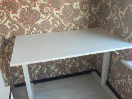 Mechaninis pakeliamas rašomasis Ikea stalas