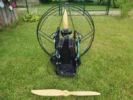 Paramotoras parasparnis