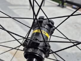 Mavic Aksium Disc Center Lock, 700c, 12100 mm fro