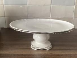 Porceliano tortine. Royal Albert