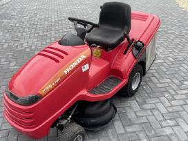 Sodo traktoriukas Honda 2315 V-twin