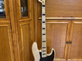 Squier Vintage Modified '70s Jazz Bass