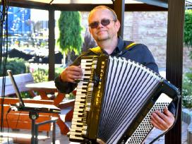 Profesionali akordeono muzika Jūsų šventėms !